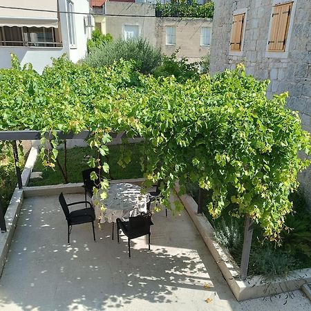 Apartmani Mara Каштела Екстер'єр фото