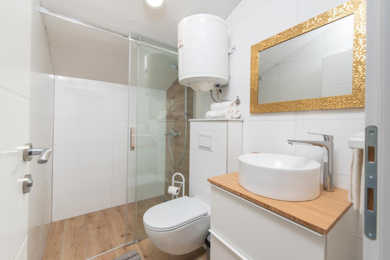 Apartmani Mara Каштела Екстер'єр фото