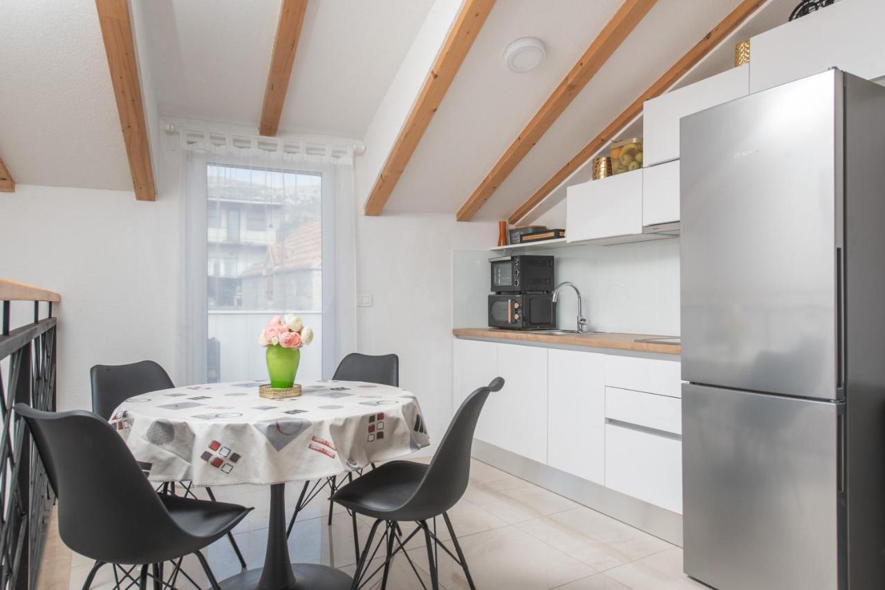 Apartmani Mara Каштела Екстер'єр фото