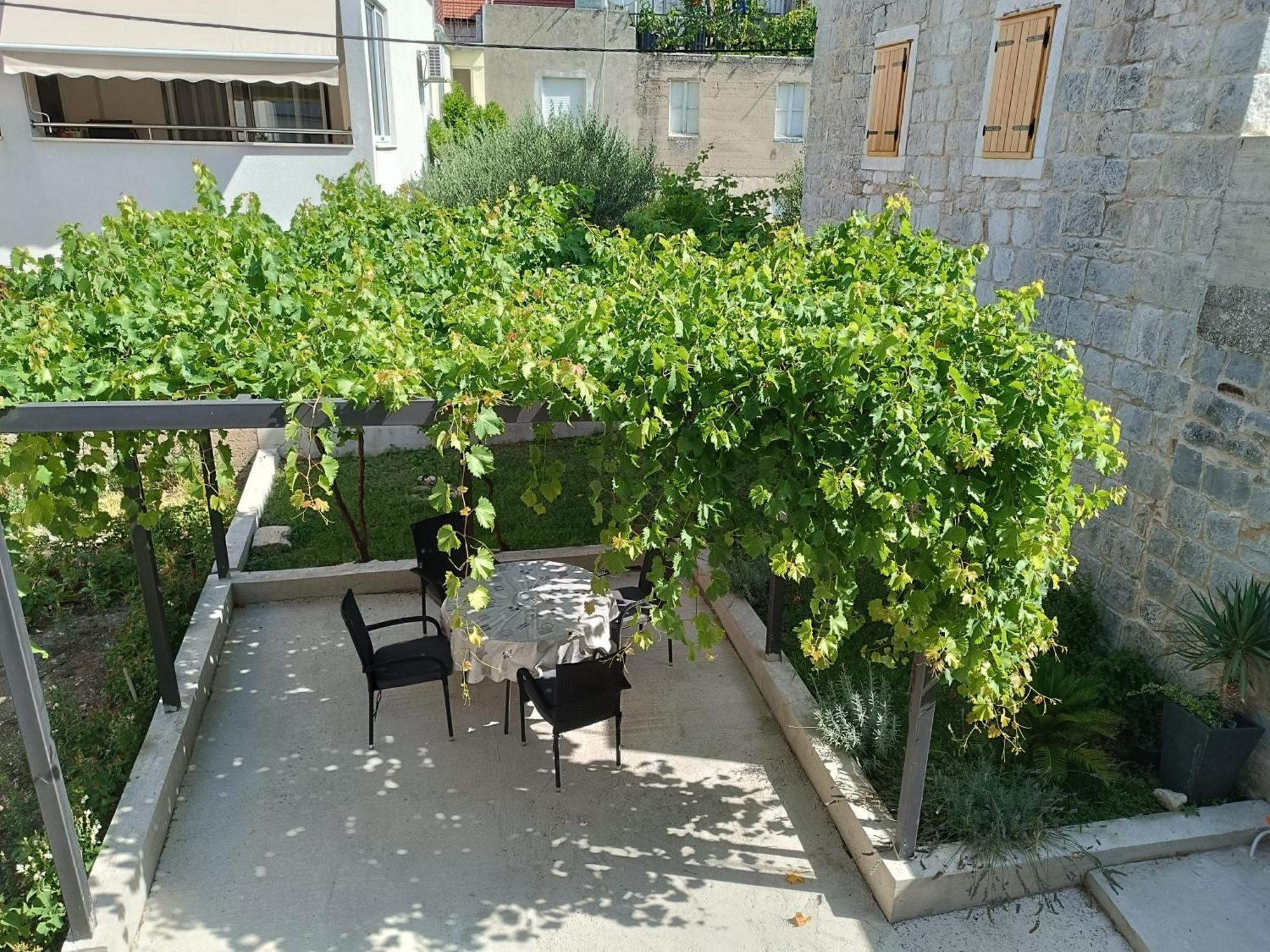 Apartmani Mara Каштела Екстер'єр фото